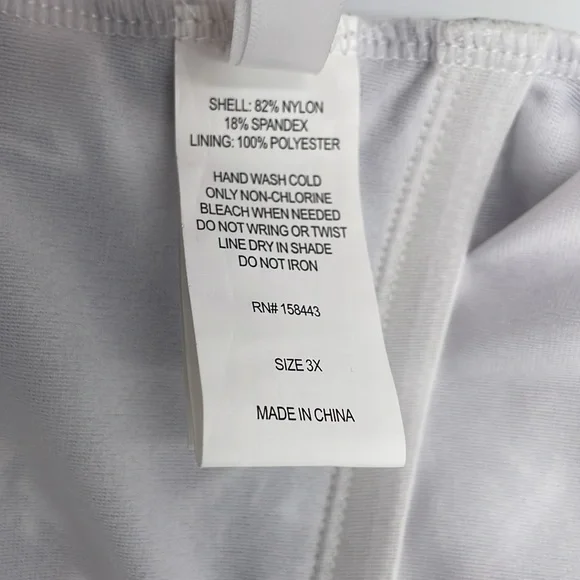 Aqua Couture Black & White Curvy Bathing Suit Adjustable Straps Swimsuit - 3X - Picture 13 of 14